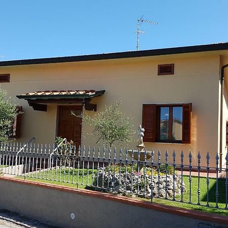 Vila Casa Magnolia Arena Metato Exteriér fotografie